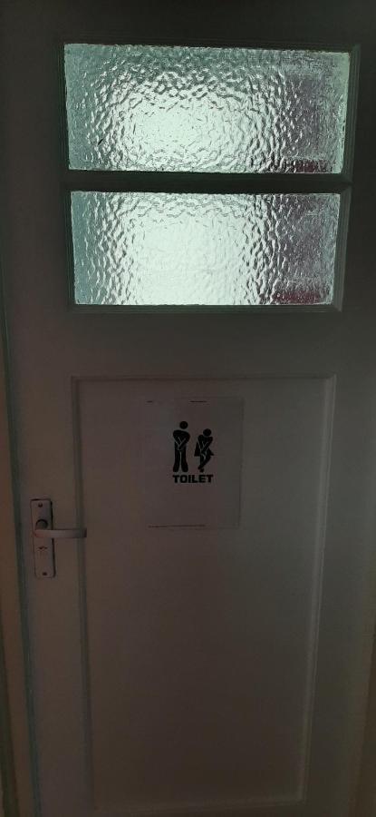Nicole, Not For Parties, Not A Hotel, Room With Shared Bathroom, No Kitchen Amsterdam Exterior photo